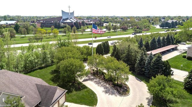 14225 Shadywood Drive, Sterling Heights, MI 48312