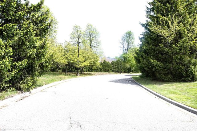 14225 Shadywood Drive, Sterling Heights, MI 48312