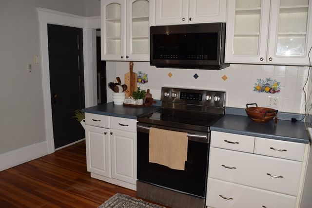 33 Stratford Terrace, Springfield, MA 01108