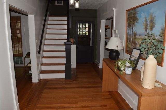 33 Stratford Terrace, Springfield, MA 01108