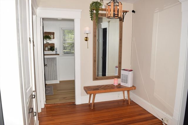 33 Stratford Terrace, Springfield, MA 01108