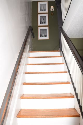 33 Stratford Terrace, Springfield, MA 01108