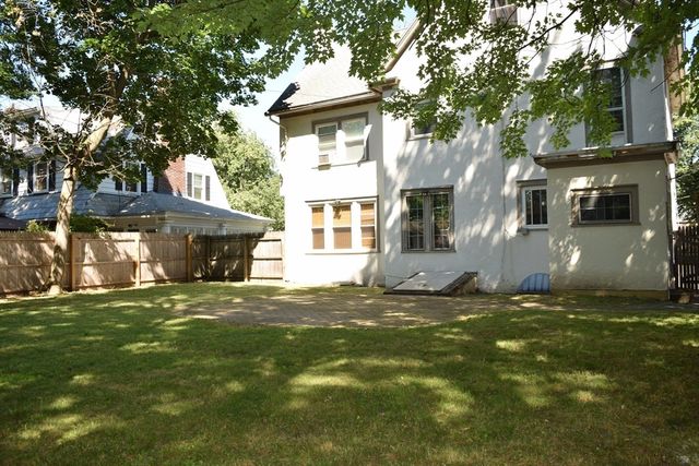 33 Stratford Terrace, Springfield, MA 01108