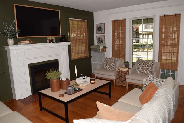 33 Stratford Terrace, Springfield, MA 01108