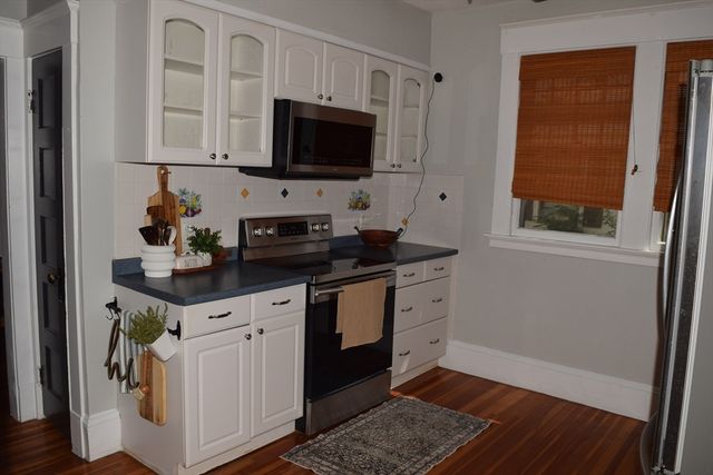 33 Stratford Terrace, Springfield, MA 01108