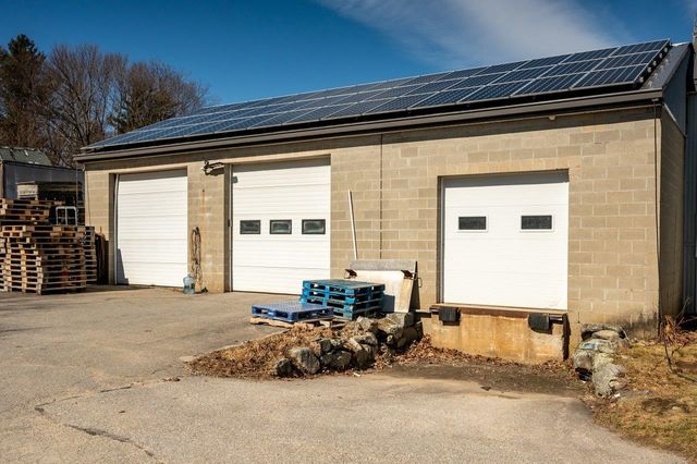 120 Exeter Road, Newfields, NH 03856