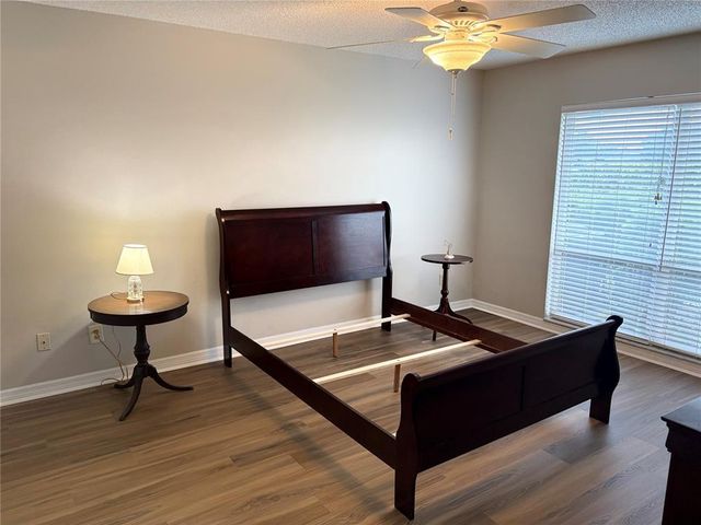 120 KNOLLPOINT DRIVE, Sun City Center, FL 33573