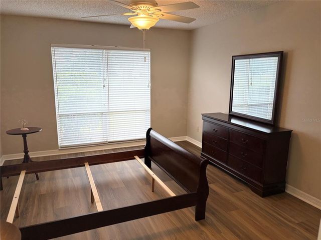 120 KNOLLPOINT DRIVE, Sun City Center, FL 33573