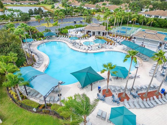 120 KNOLLPOINT DRIVE, Sun City Center, FL 33573