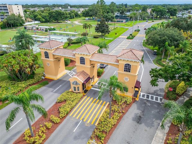 120 KNOLLPOINT DRIVE, Sun City Center, FL 33573
