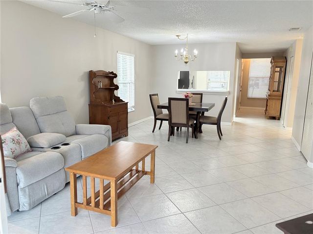 120 KNOLLPOINT DRIVE, Sun City Center, FL 33573