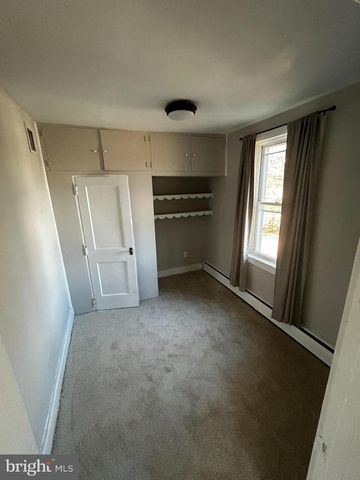 10 BORATEN RD, Royersford, PA 19468