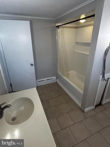 10 BORATEN RD, Royersford, PA 19468