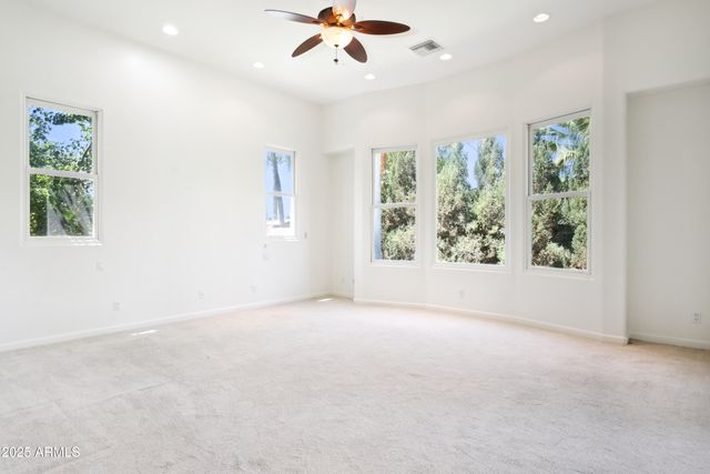 316 E BETHANY HOME Road 10, Phoenix, AZ 85012