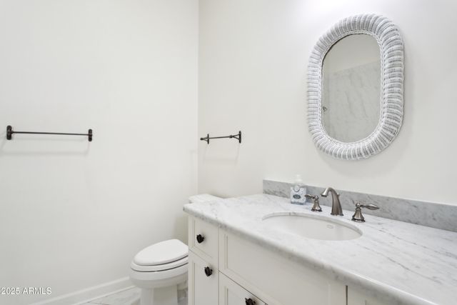 316 E BETHANY HOME Road 10, Phoenix, AZ 85012