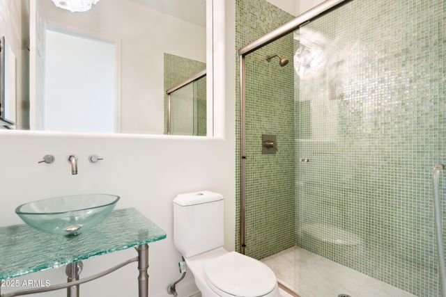 316 E BETHANY HOME Road 10, Phoenix, AZ 85012