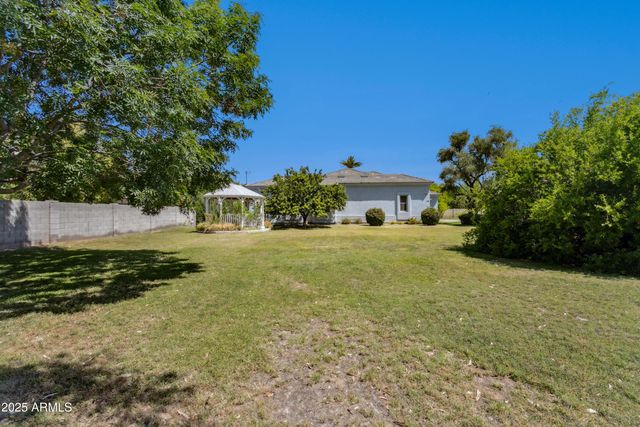 316 E BETHANY HOME Road 10, Phoenix, AZ 85012