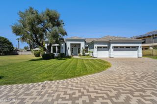 316 E BETHANY HOME Road 10, Phoenix, AZ 85012