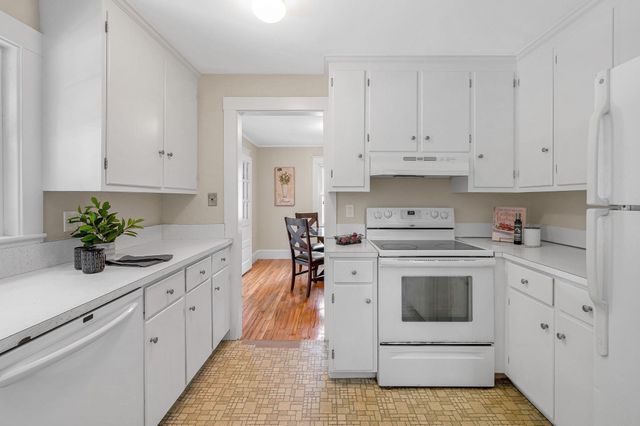 24 Thorndike Street, Reading, MA 01867