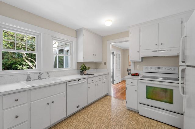 24 Thorndike Street, Reading, MA 01867