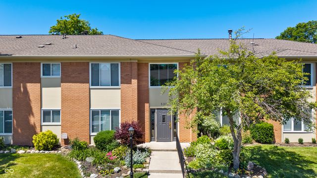 530 Hunters D, Carmel, IN 46032