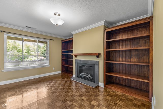 530 Hunters D, Carmel, IN 46032