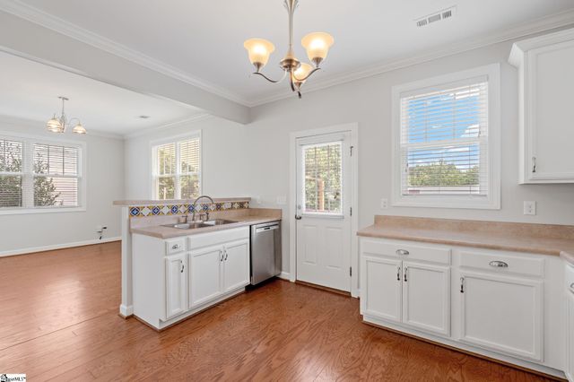 17 Casey Street, Greenville, SC 29601