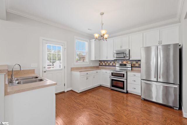 17 Casey Street, Greenville, SC 29601