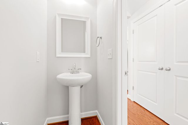 17 Casey Street, Greenville, SC 29601