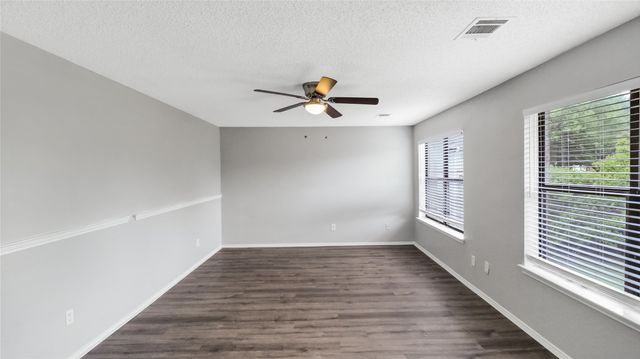 6305 Meadow Glen Drive, Arlington, TX 76018