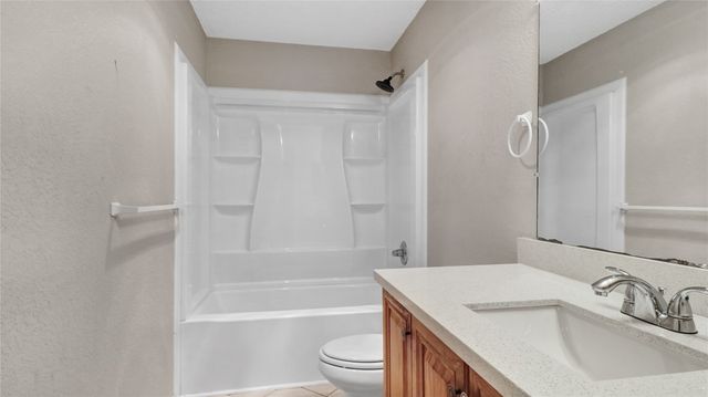 6305 Meadow Glen Drive, Arlington, TX 76018