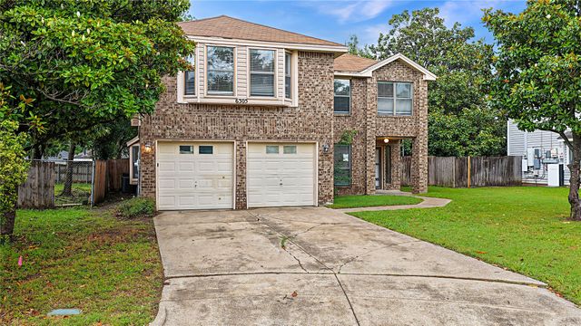 6305 Meadow Glen Drive, Arlington, TX 76018