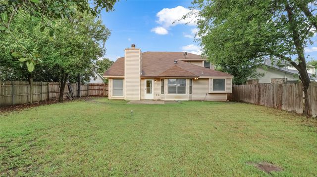 6305 Meadow Glen Drive, Arlington, TX 76018