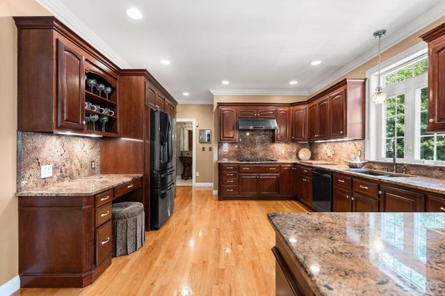 5 Patrick Way, Methuen, MA 01844