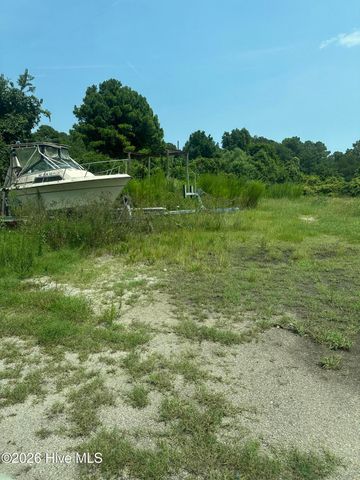 7716 Market Street, Wilmington, NC 28411