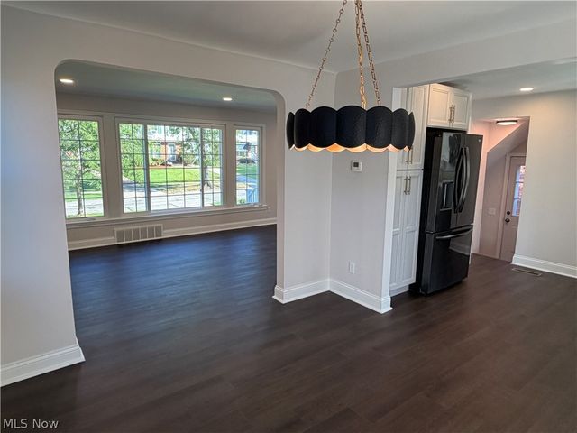 17012 Eldamere Avenue, Cleveland, OH 44128