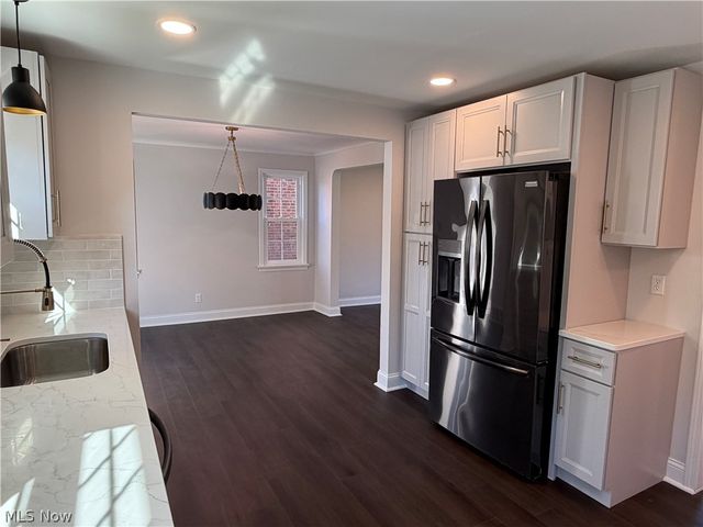 17012 Eldamere Avenue, Cleveland, OH 44128