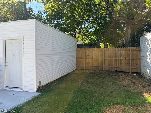 17012 Eldamere Avenue, Cleveland, OH 44128