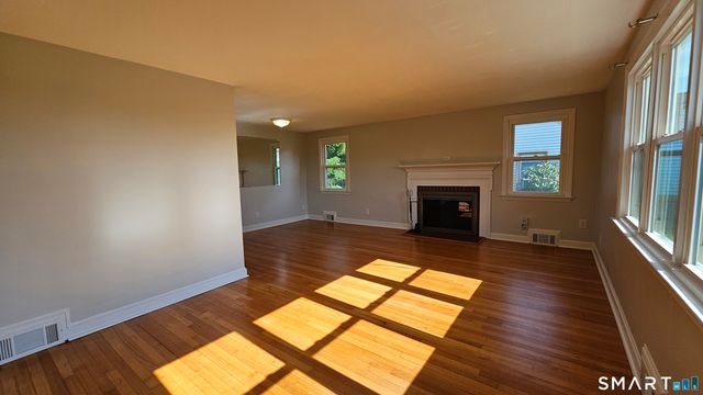 73 Knollwood Road, West Hartford, CT 06110