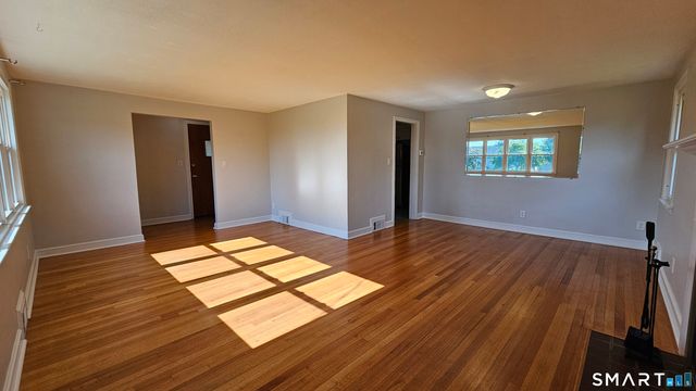 73 Knollwood Road, West Hartford, CT 06110