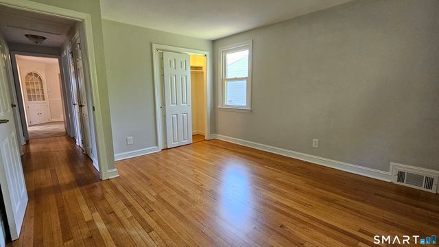 73 Knollwood Road, West Hartford, CT 06110