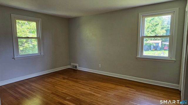 73 Knollwood Road, West Hartford, CT 06110