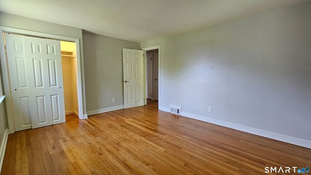 73 Knollwood Road, West Hartford, CT 06110