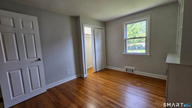 73 Knollwood Road, West Hartford, CT 06110