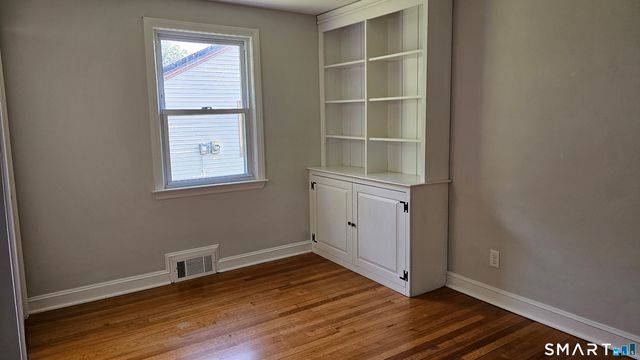 73 Knollwood Road, West Hartford, CT 06110
