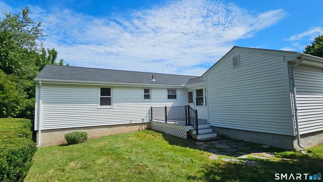 73 Knollwood Road, West Hartford, CT 06110