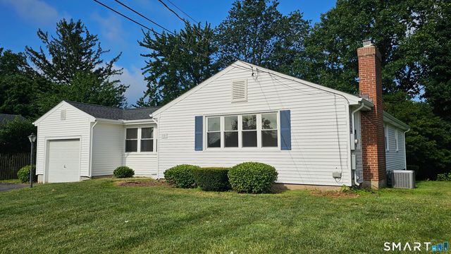 73 Knollwood Road, West Hartford, CT 06110