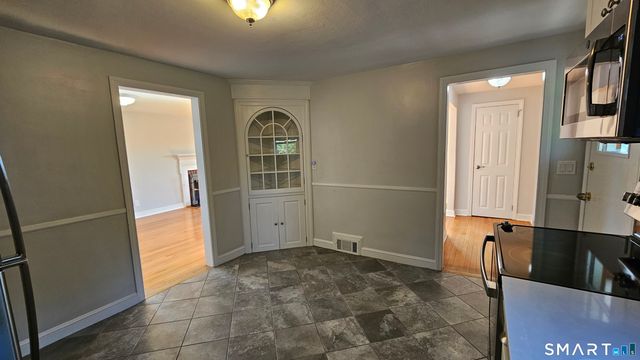 73 Knollwood Road, West Hartford, CT 06110