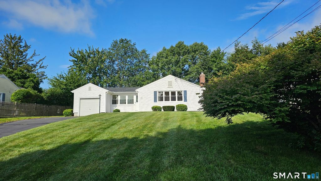 73 Knollwood Road, West Hartford, CT 06110