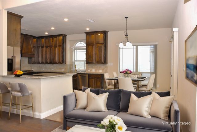 218 Crestview Drive, Midlothian, TX 76065